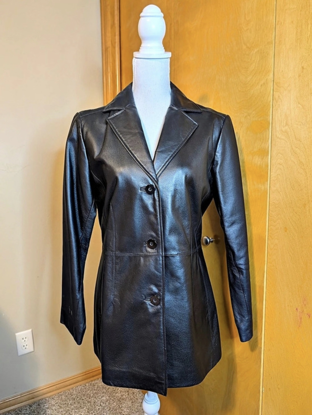 Worthington Genuine Black Leather Fitted Jacket Sz Medium Like New